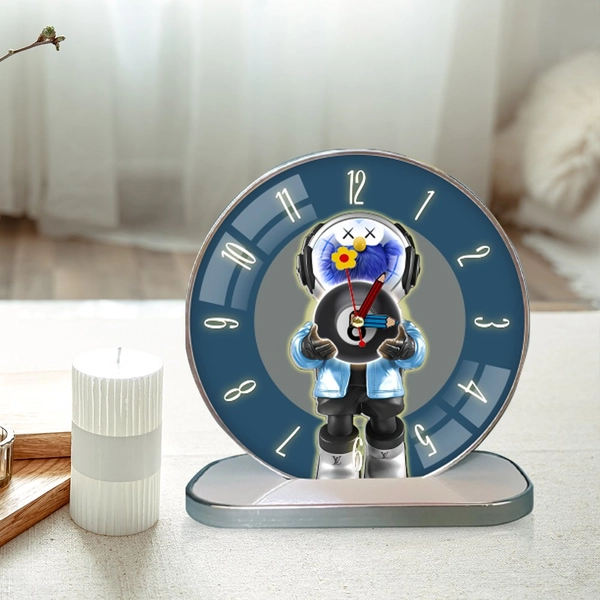 Tranh Đồng Hồ Để Bàn Gấu Kaws Và Bóng Tròn Nghệ Thuật