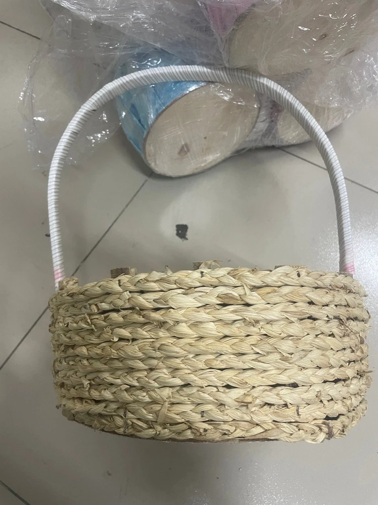 Giỏ đan cắm hoa trang trí