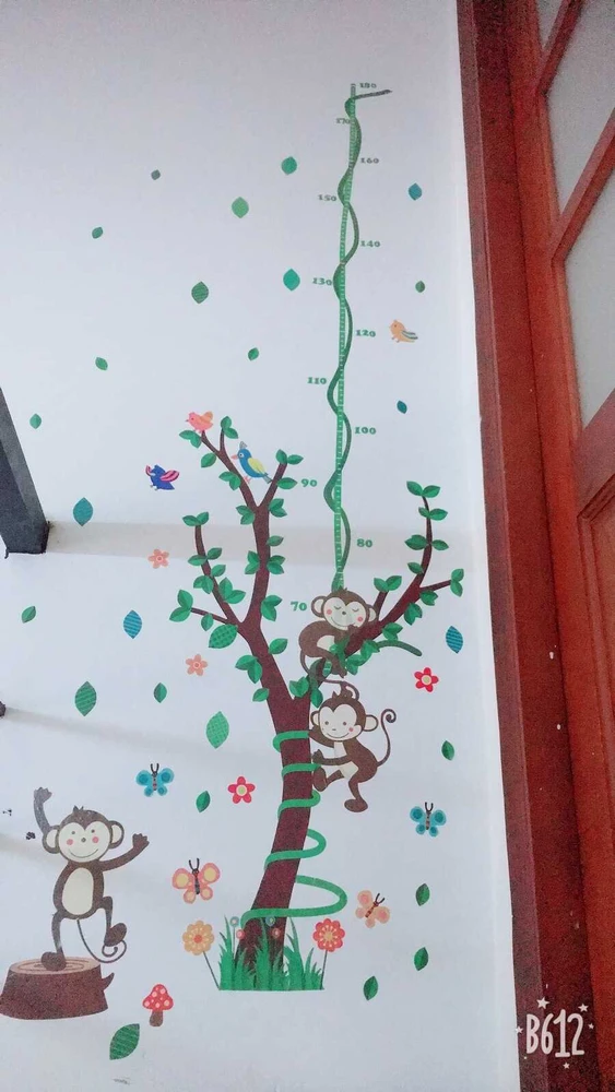 Decal thước đo khỉ con leo cây 2