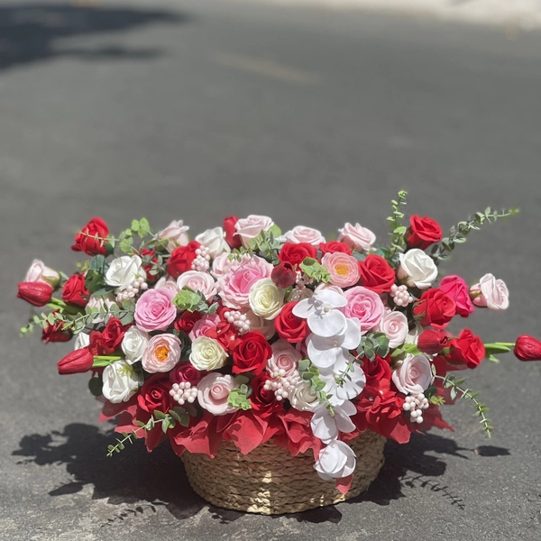 Lẵng hoa sáp thơm để bàn trang trí mẫu 977