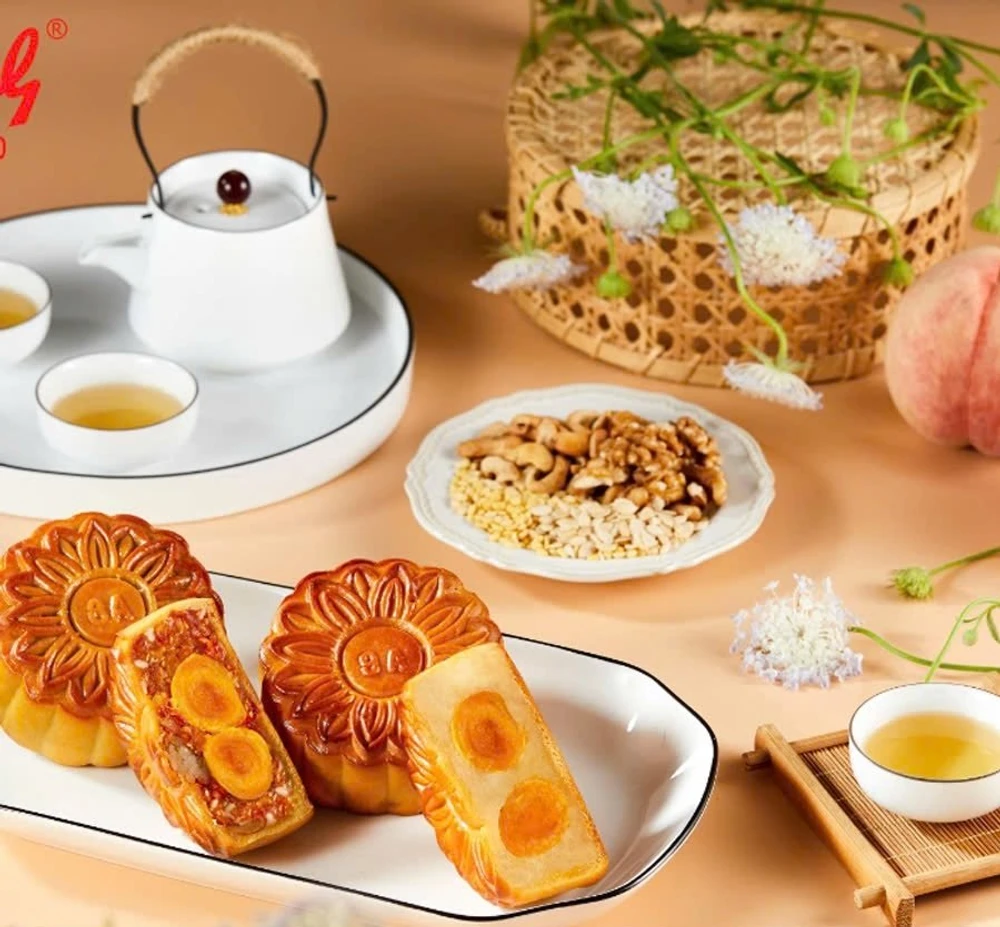 Hộp 4 Bánh Trung Thu Givral Tết Đoàn Viên 1