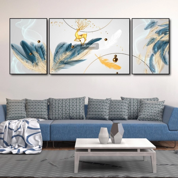 Tranh Treo Tường Hươu Vàng Và Lông Vũ Nghệ Thuật