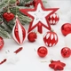 Hộp Quả Châu Và Ngôi Sao Nhiều Họa Tiết Màu Đỏ Trắng Trang Trí Noel