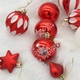 Hộp Quả Châu Và Ngôi Sao Nhiều Họa Tiết Màu Đỏ Trắng Trang Trí Noel