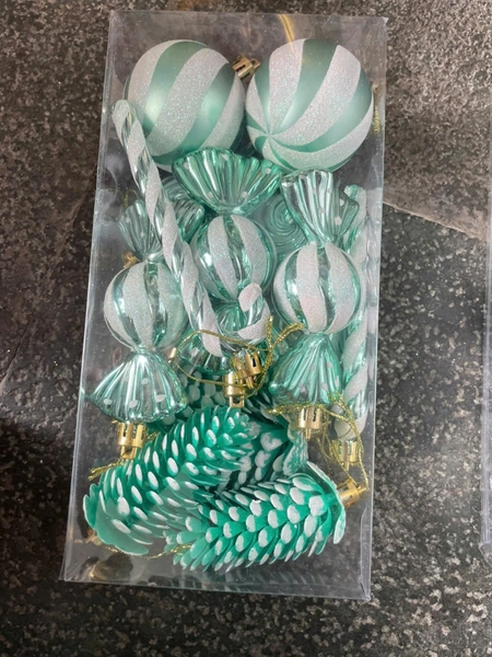 Hộp châu kẹo nhiều họa tiết nhiều màu treo trang trí noel