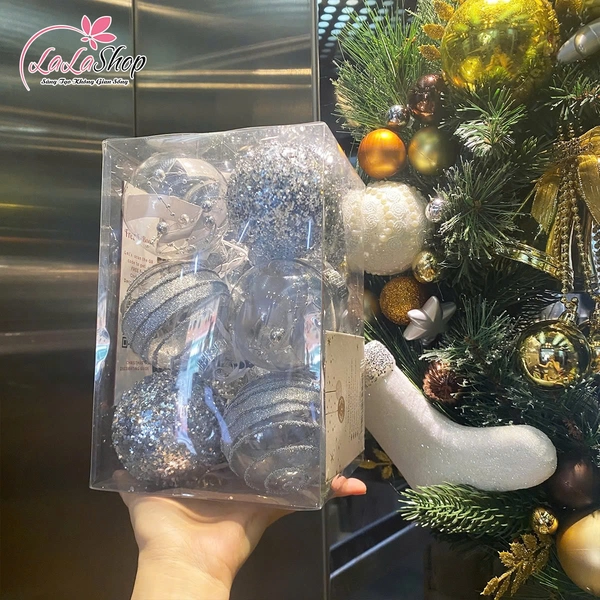 Hộp 12 quả châu 8cm màu trắng trong suốt kim tuyến lấp lánh