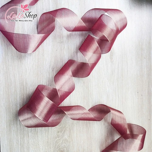 Cuộn ruy băng trơn màu nâu lấp lánh trang trí noel