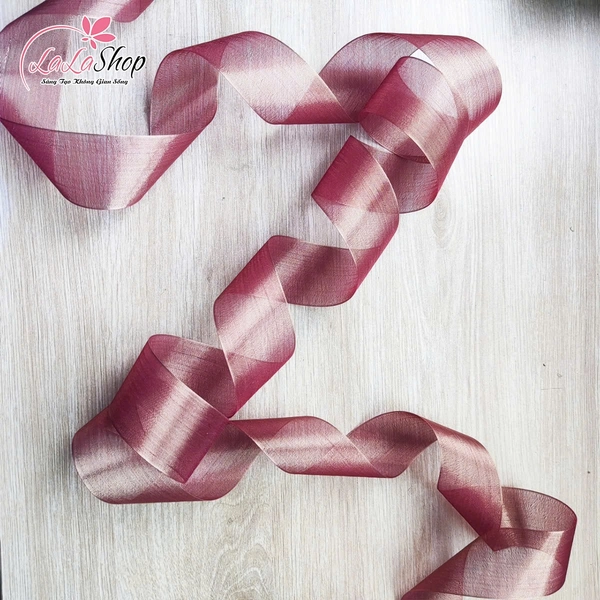 Cuộn ruy băng trơn màu nâu lấp lánh trang trí noel