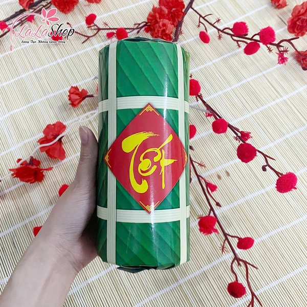 Mô hình bánh tét trang trí tết có chữ tết	vàng vạn sự như ý chữ đen