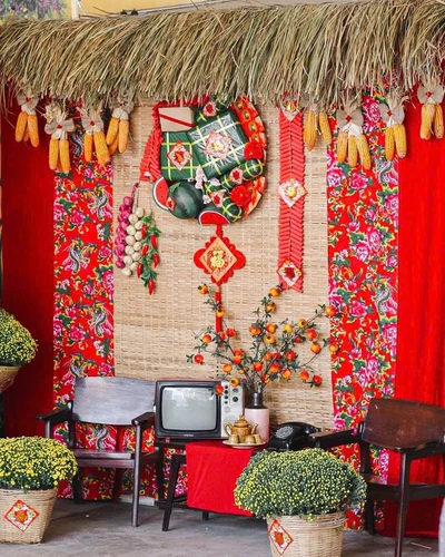 Vải chim công trang trí tết