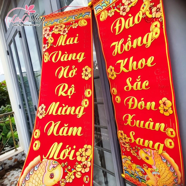 Bộ liễn câu đối Mai Vàng Nở Rộ Mừng Năm Mới  - Đào Hồng Khoe Sắc Đón Xuân Sang (Cá Chép)
