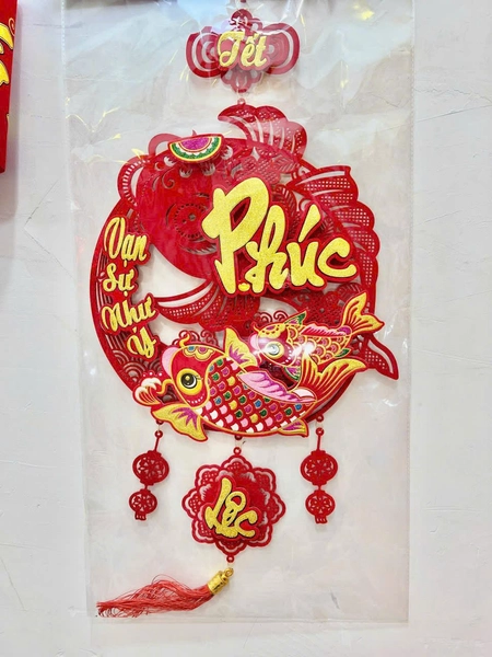 Liễn 30cm nhung đỏ cá chép vạn sự như ý treo cửa trang trí tết