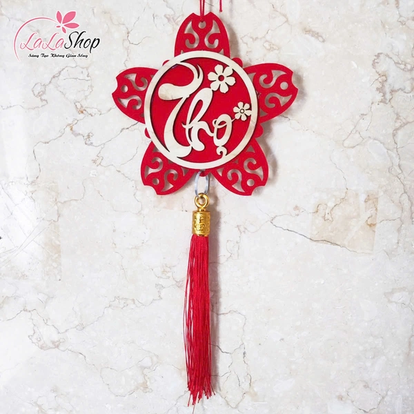 Lộc treo tết bông hoa đỏ chữ thư pháp trang trí tết