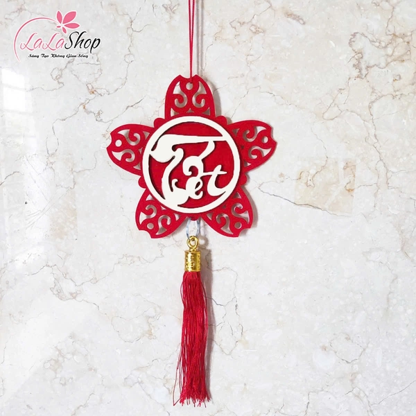 Lộc treo tết bông hoa đỏ chữ thư pháp trang trí tết