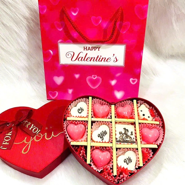 Hộp Socola 10 viên quà tặng Valentine ấm áp chữ Ck yêu Vk