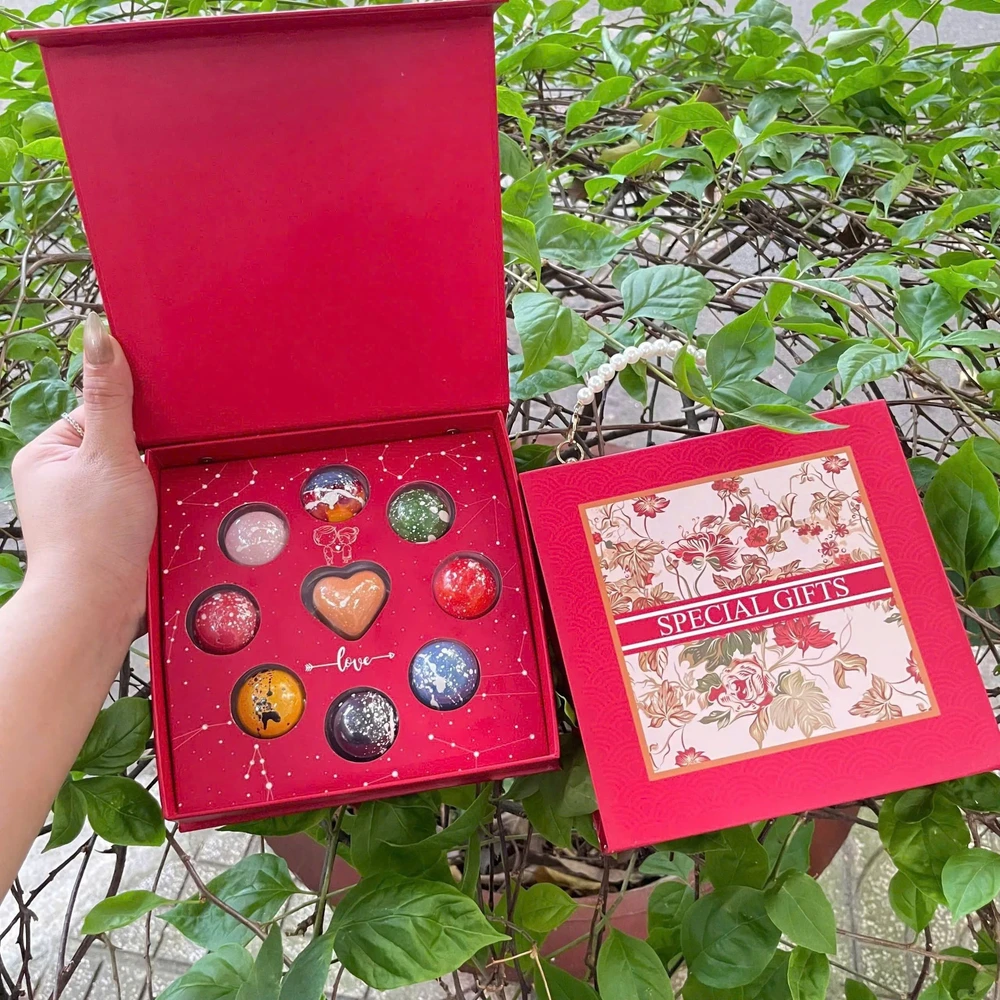 Hộp 9 Viên Socola Hình Trái Tim Quà Tặng Valentine