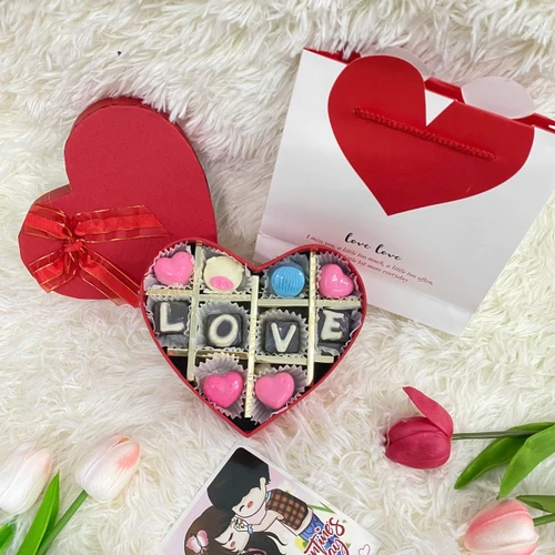 Hộp socola valentine 10 viên love