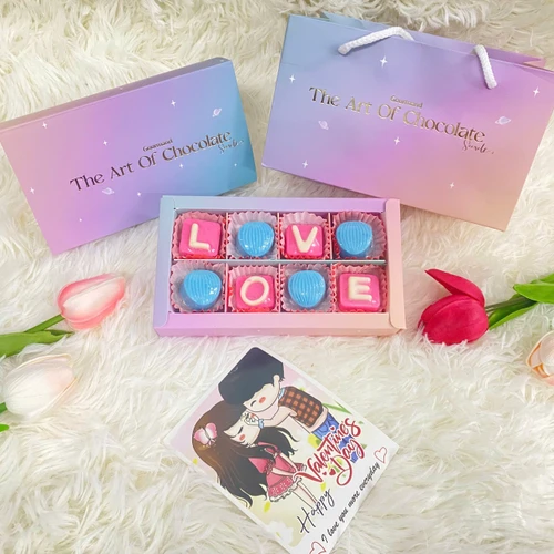 Hộp 8 viên socola chữ love hồng và trái tim xanh quà tặng valentine ngọt ngào
