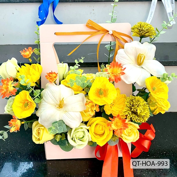 Giỏ hoa sáp thơm khoe sắc rực rỡ quà tặng ý nghĩa