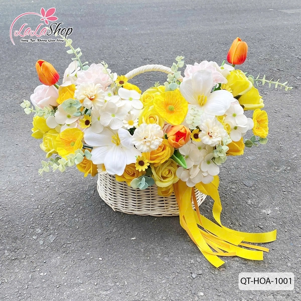 Giỏ Mây Trắng Hoa Sáp Thơm Mix Hoa Tulip Lung Linh Sắc Màu