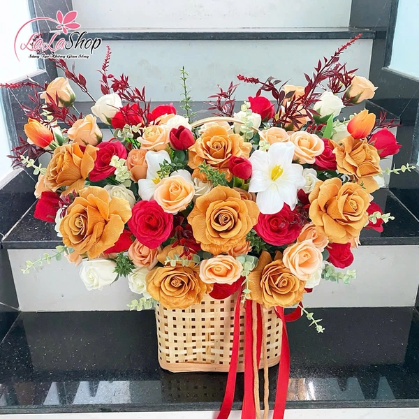 Chậu Hoa Hồng Sáp Mix Hoa Tulip Quà Tặng Ý Nghĩa