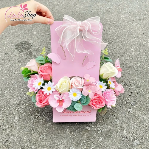 Túi giấy hoa sáp lung linh sắc màu quà tặng kỷ niệm