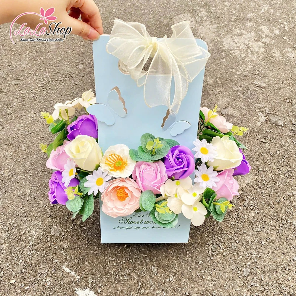 Túi giấy hoa sáp lung linh sắc màu quà tặng kỷ niệm