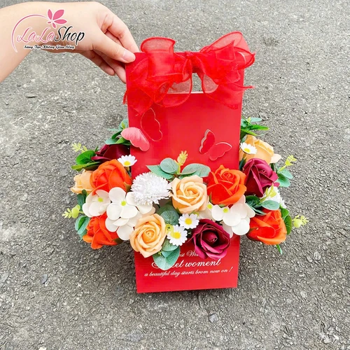 Túi giấy hoa sáp lung linh sắc màu quà tặng kỷ niệm