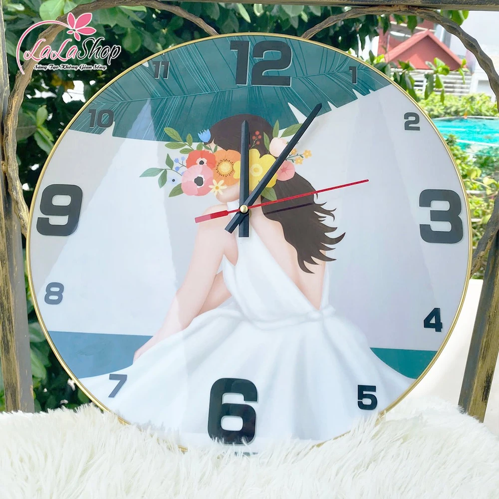 Đồng Hồ Treo Tường Cô Gái Và Hoa Lá TR3211