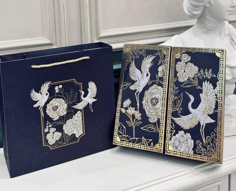 Hộp 4 Bánh Trung Thu Tân Dân Lợi Thiên Vũ Cát Tường