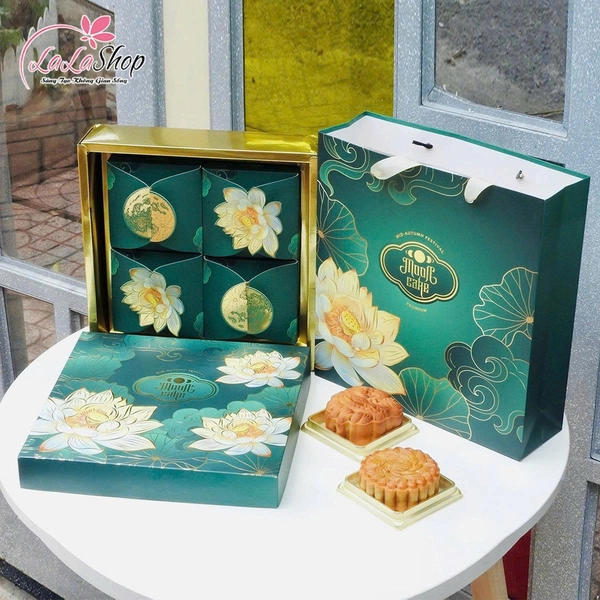 Hộp 4 Bánh Trung Thu Bạch Liên Tân Dân Lợi