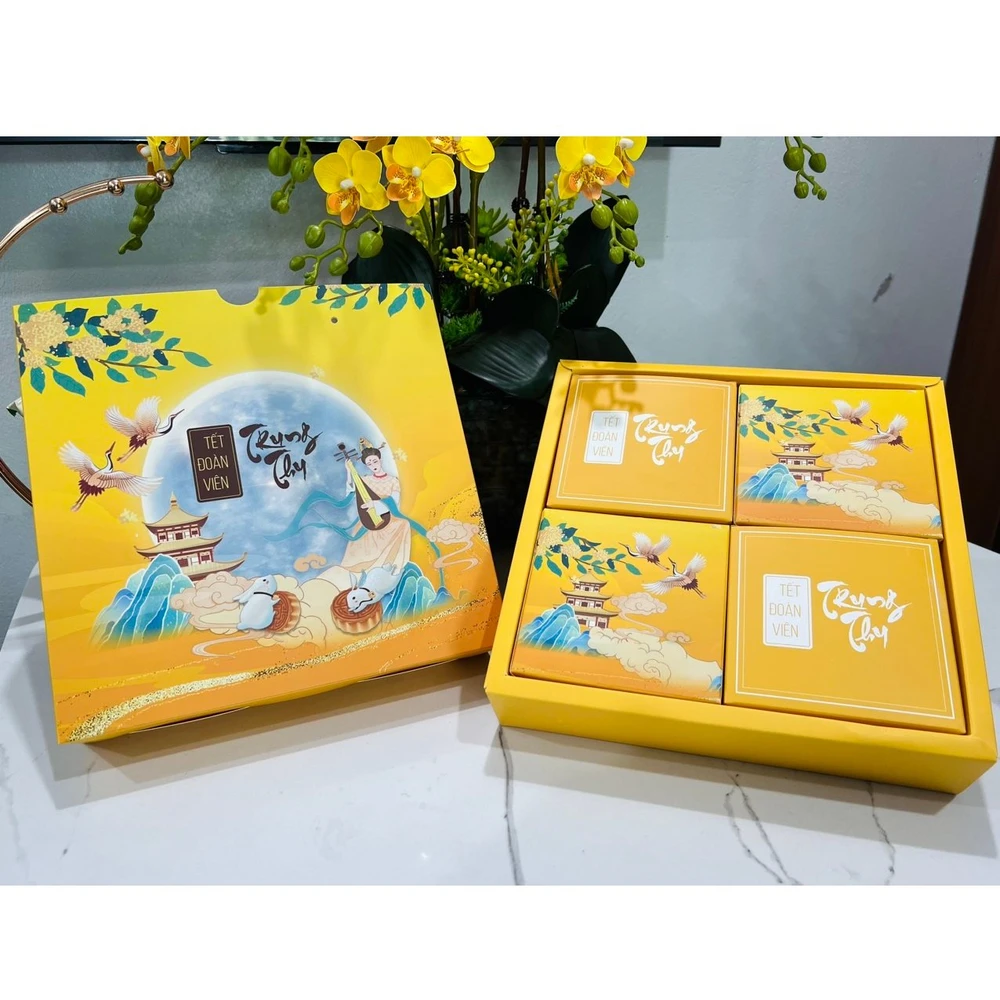 Hộp 4 bánh trung thu vũ khúc nguyệt cầm tân dân lợi