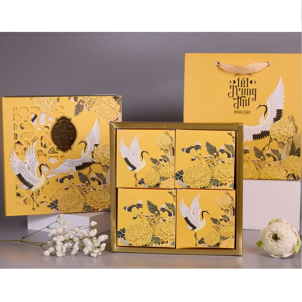 Hộp 4 Bánh Trung Thu Kim Hạc Vạn Phúc Tân Dân Lợi