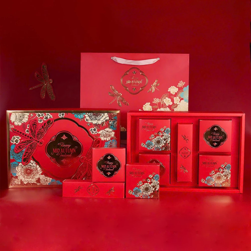 Hộp 4 Bánh Trung Thu Tân Dân Lợi Vũ Điệp Hoàng Kim Kèm Trà