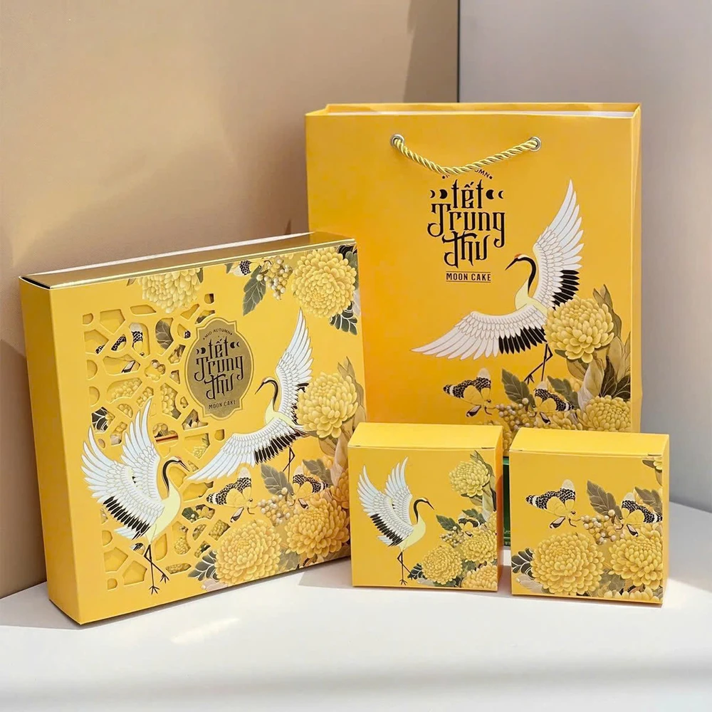 Hộp 4 Bánh Trung Thu Kim Hạc Vạn Phúc Tân Dân Lợi