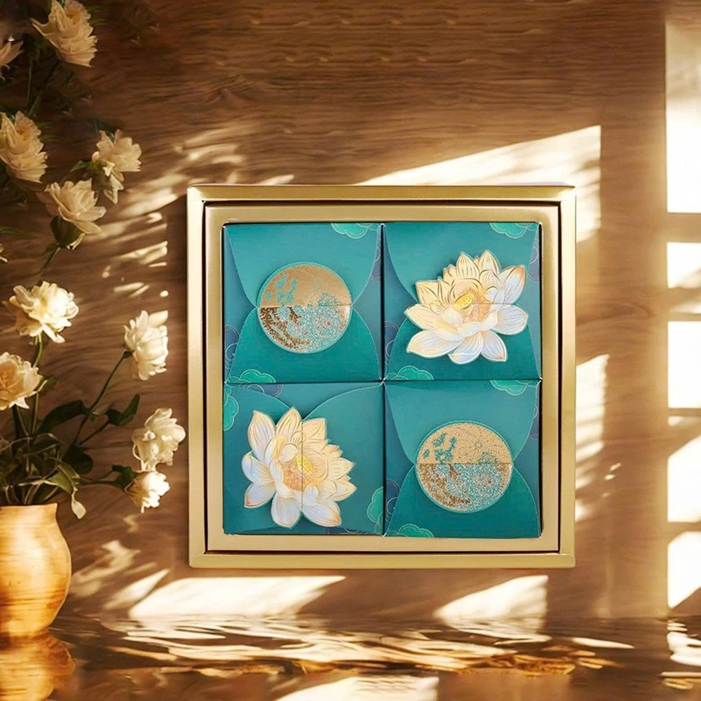 Hộp 4 Bánh Trung Thu Bạch Liên Tân Dân Lợi