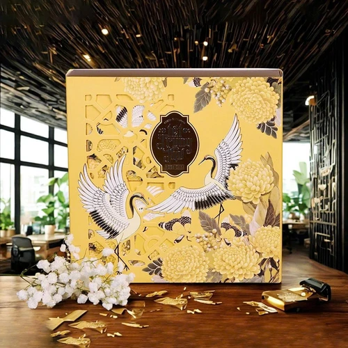 Hộp 4 Bánh Trung Thu Kim Hạc Vạn Phúc Tân Dân Lợi