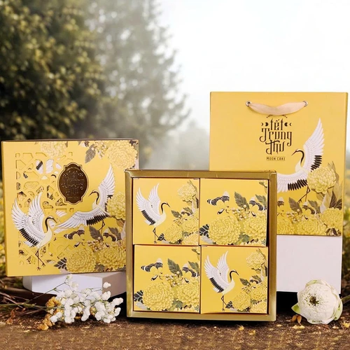 Hộp 4 Bánh Trung Thu Kim Hạc Vạn Phúc Tân Dân Lợi