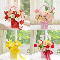 Giỏ hoa hồng sáp thơm mix nhiều loại hoa rực rỡ sắc màu