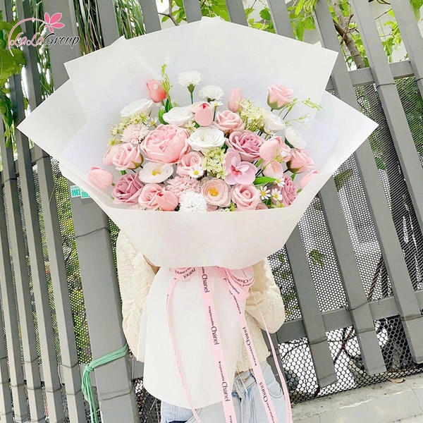 Bó hoa sáp thơm sắc hồng xinh xắn