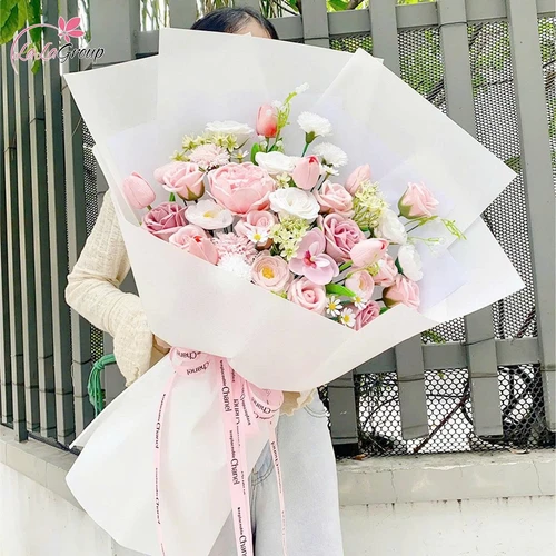 Bó hoa sáp thơm sắc hồng xinh xắn