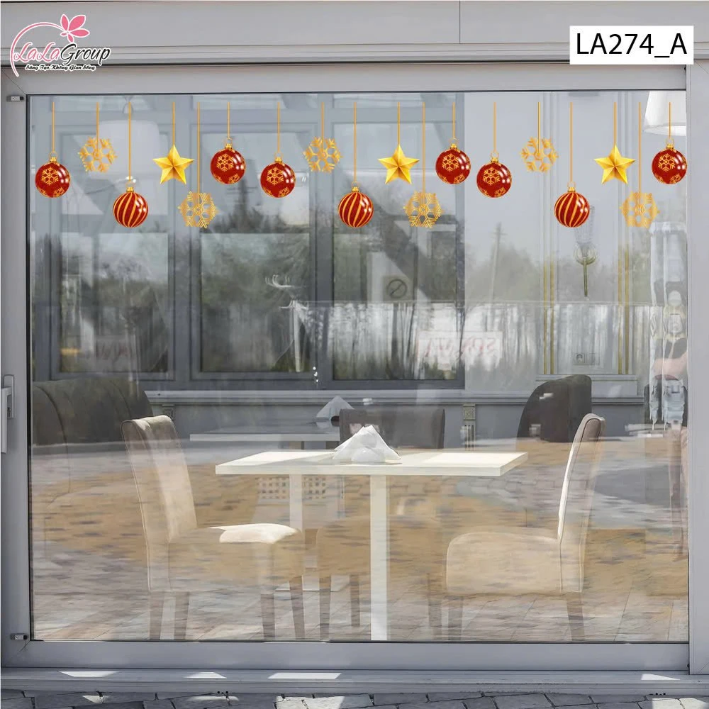 Decal trang trí noel Cây Thông Vàng Và Những Hộp Quà Mẫu 2 tấm A