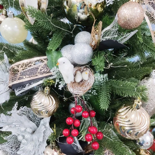 Cây thông PE PVC Lá Xanh Cao 180cm Full Phụ Kiện Tone Vàng Bạc Sang Trọng