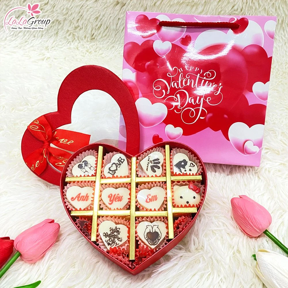 Hộp Socola 10 viên hình mèo chữ anh yêu em quà tặng Valentine ấm áp