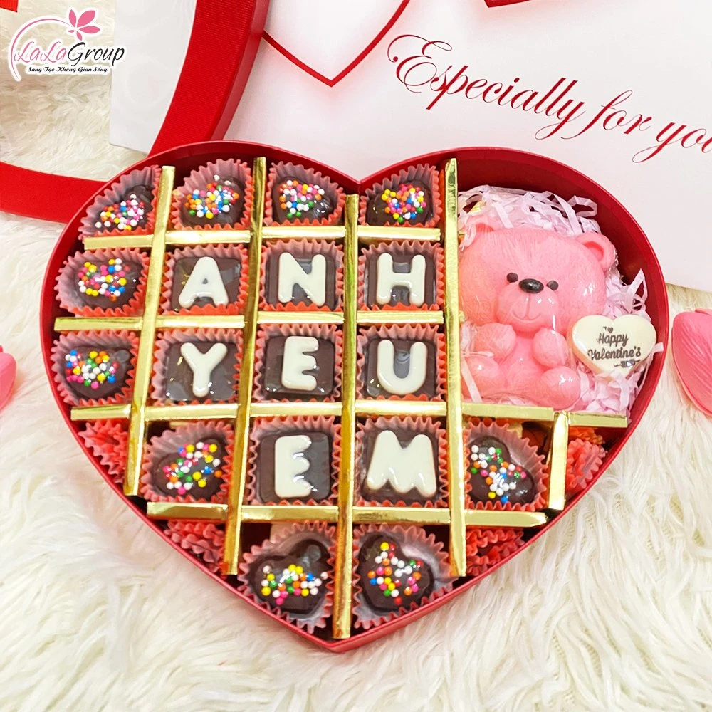 Hộp Socola anh yêu em kèm gấu hồng