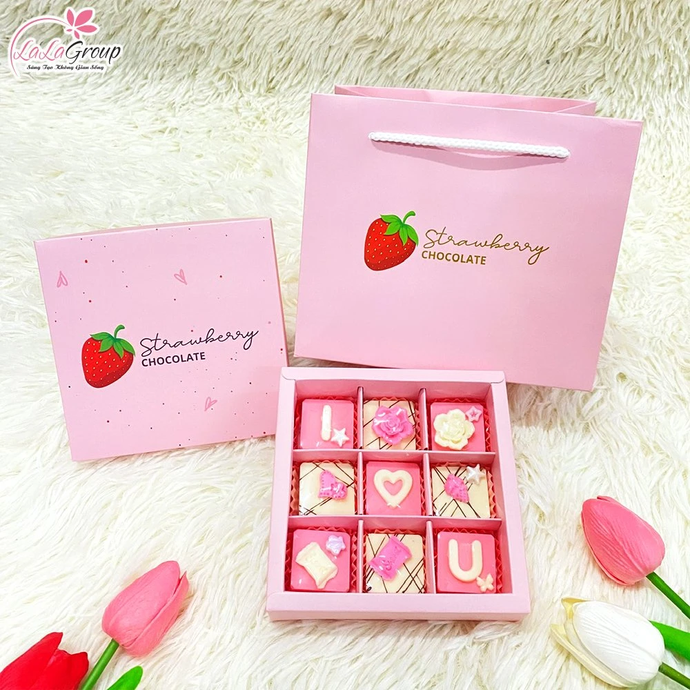 Hộp Socola tình yêu hình vuông 9 viên hồng