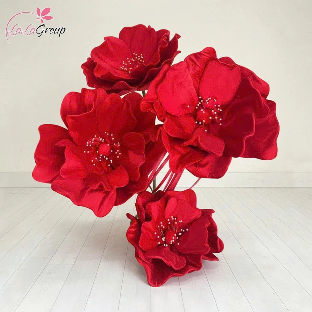 Hoa nhung đỏ nhụy ngọc trai trang trí tết