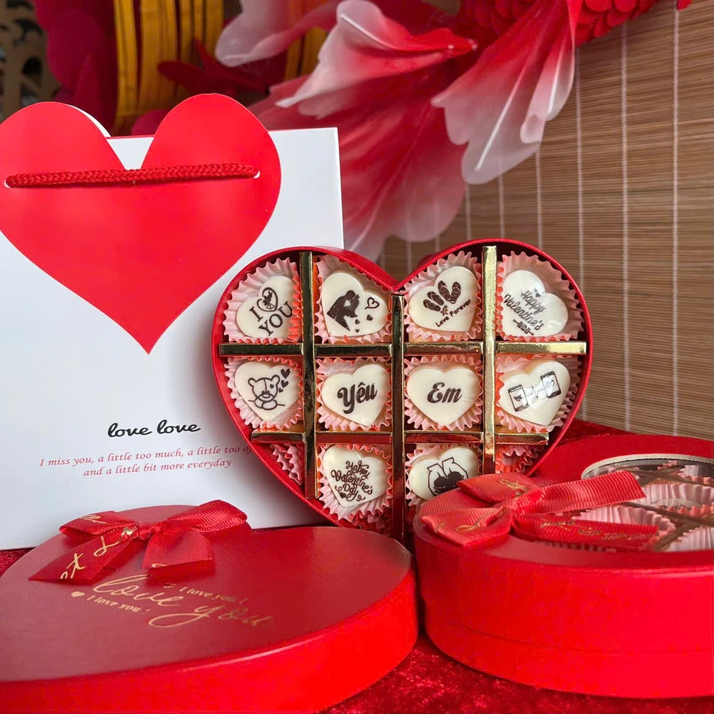 Hộp Socola 10 viên quà tặng Valentine ấm áp