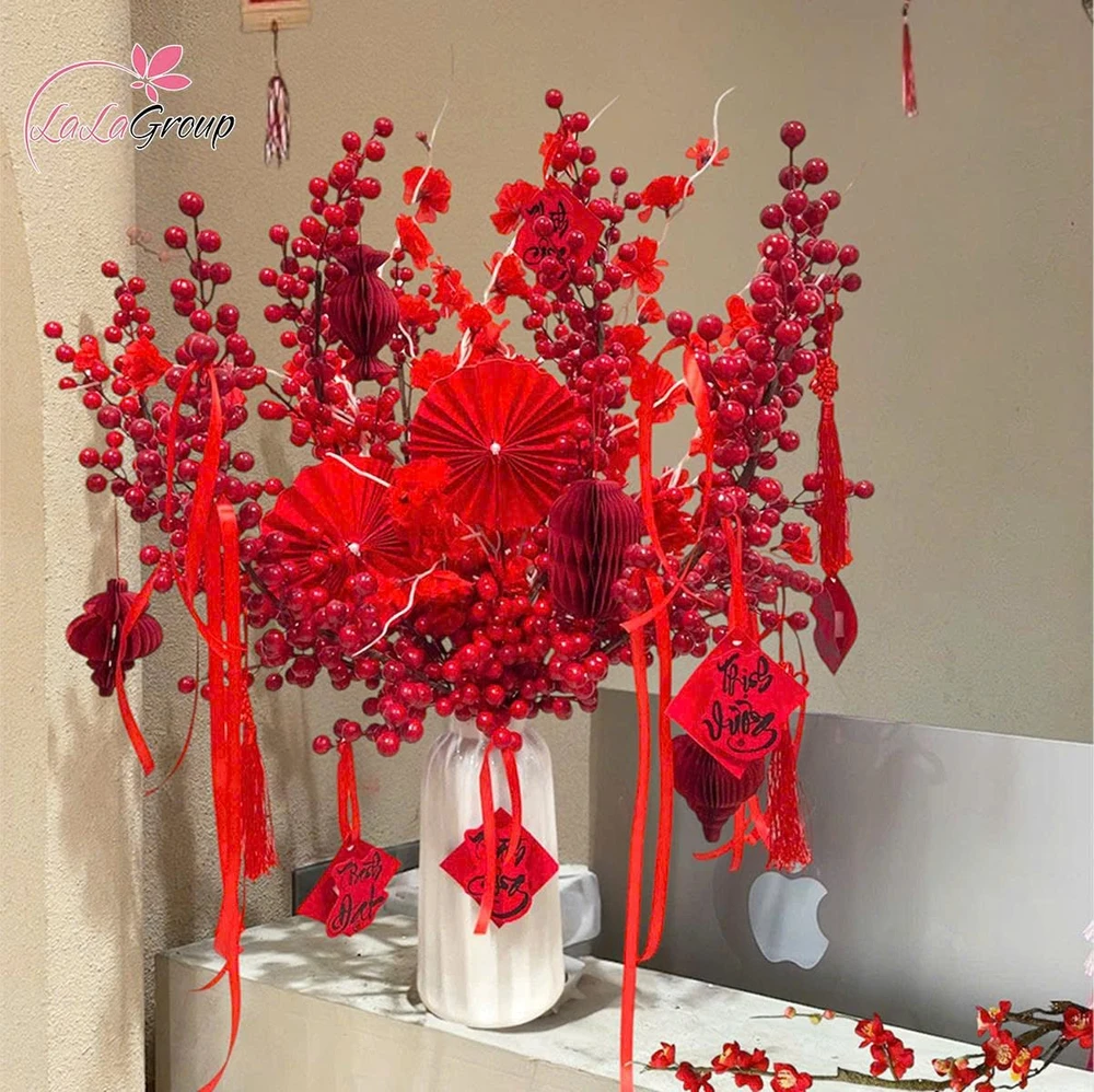 Bình hoa đào đông kèm lồng đèn may mắn