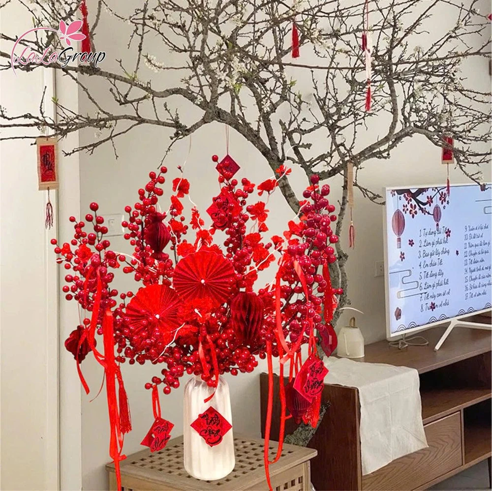 Bình hoa đào đông kèm lồng đèn may mắn